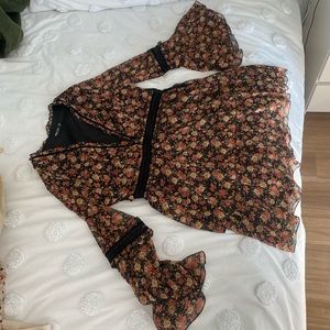 A very cute dress. Never worn.